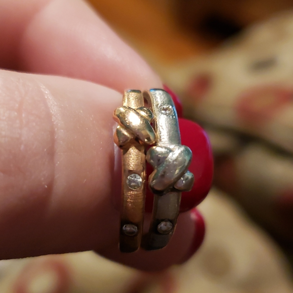Two-tone 10k gold ring